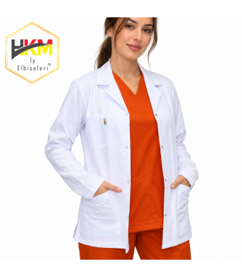 Kısa Boy Klasik Yaka Kadın Doktor Önlüğü Kısa Boy Klasik Yaka Kadın Doktor Önlüğü